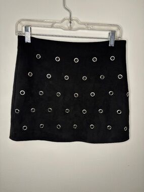 Forever 21 Black Skirt with Grommet Design Size M